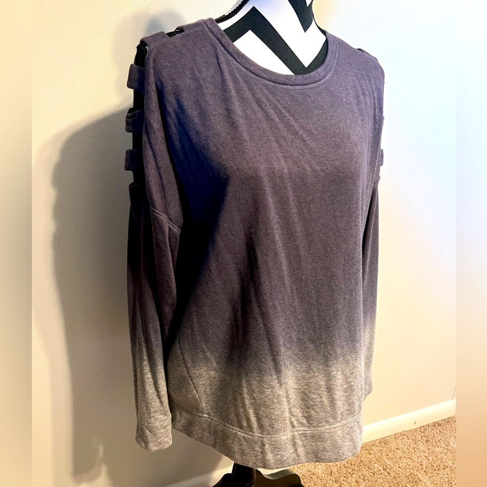 Dip-Dyed Sweater With Shoulder Cutouts Size L
